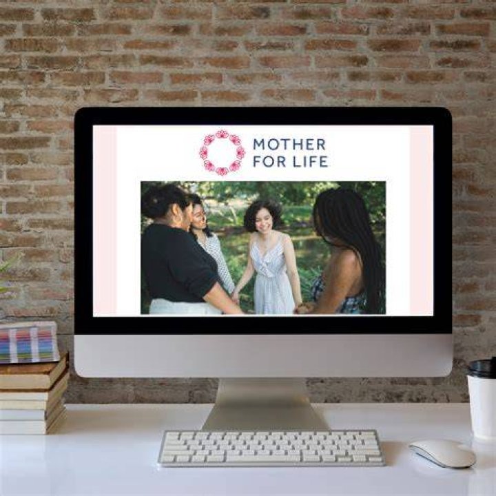 Online business:&nbsp;The busty mother of three has been encouraging fans to pay a $7 monthly fee for access to her 'exclusive' content